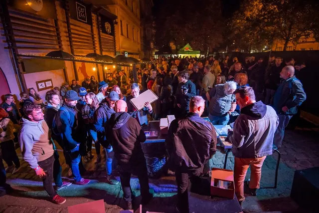 Koncert Laco Deczi, publikum, 2023