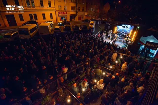 Koncert Mňága a Žďorp, pohled shora